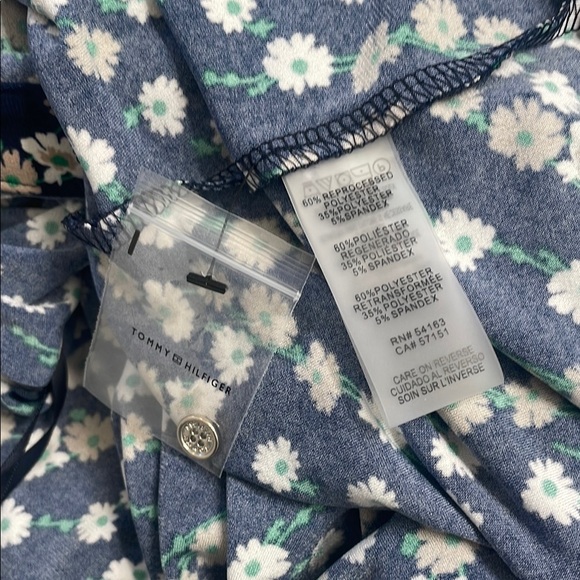 Tommy Hilfiger Blue and White Floral Notched Collar Blouse with Cuffed Sleeves - Picture 7 of 7